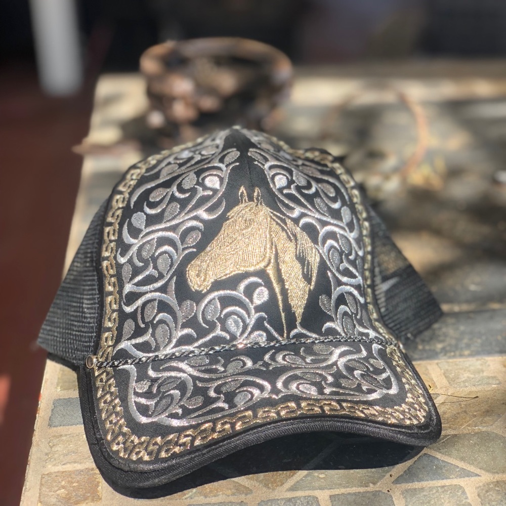 Horse design cap